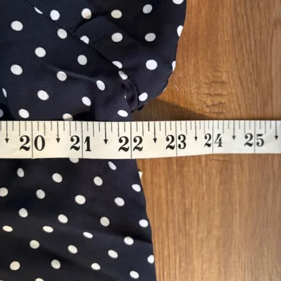 Counterparts NWT Short Flutter Sleeve Navy Polka Dot Blouse Top Large - Picture 6 of 7